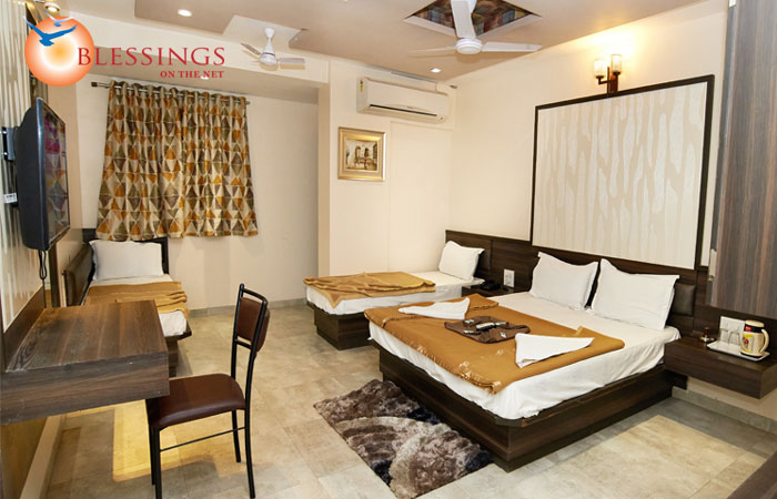 Hotel Sai Residence Shirdi - Hotels near Shirdi Saibaba Temple,Maharashtra