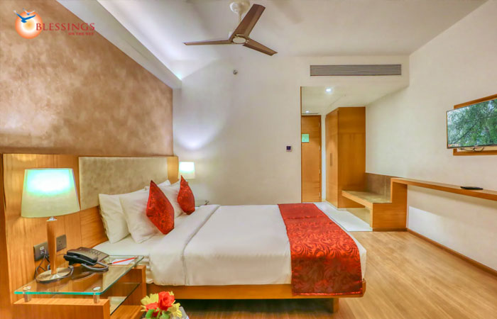 Hotel Seven Apple, Pune