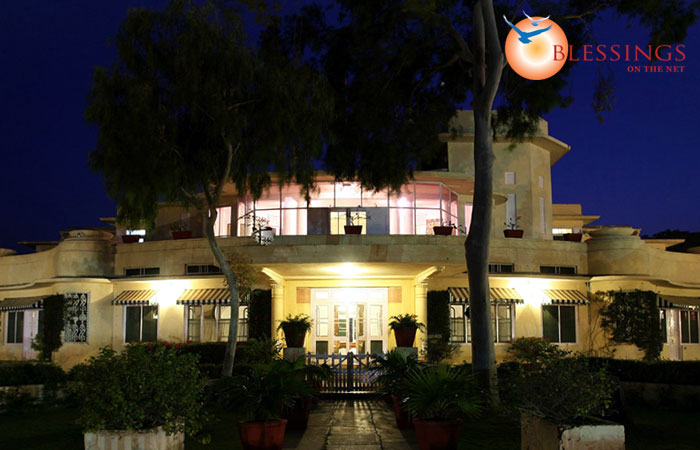 Shikarbadi Hotel