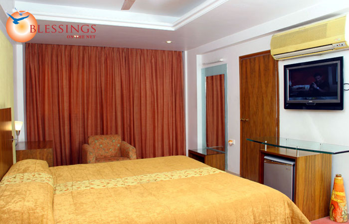 Hotel Pearl, Kolhapur