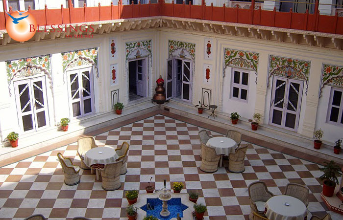 Laxmi Vilas Palace