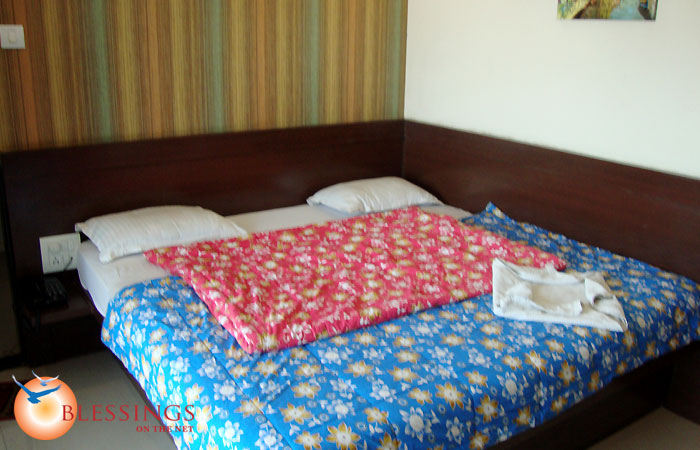 Double Bed Ac