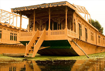Wangnoo Houseboats