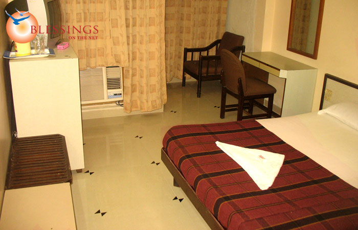  Hotel Green Land Kolhapur