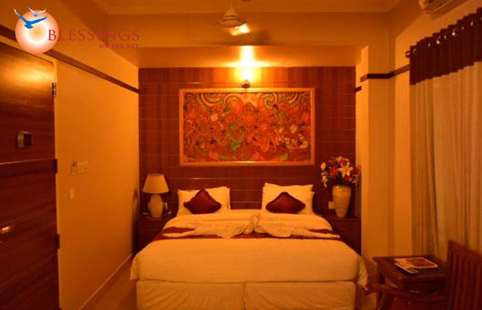 Srivar Hotels, Guruvayur